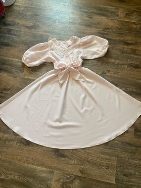 Puff Sleeve Long-Sleeve Pink Dress with Bow Waist